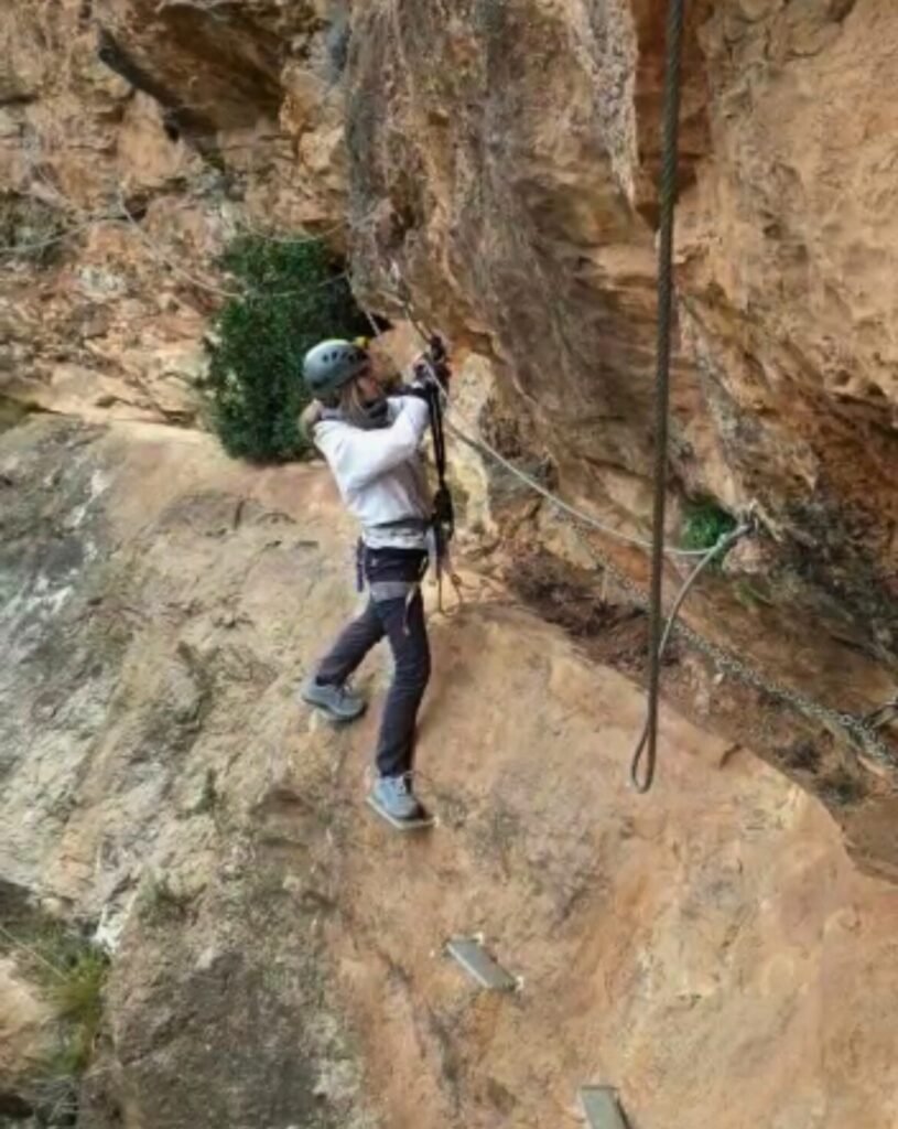 vías ferratas, escalada, senderismo, cuenca, que hacer en cuenca, turismo activo, vía ferrata la muela