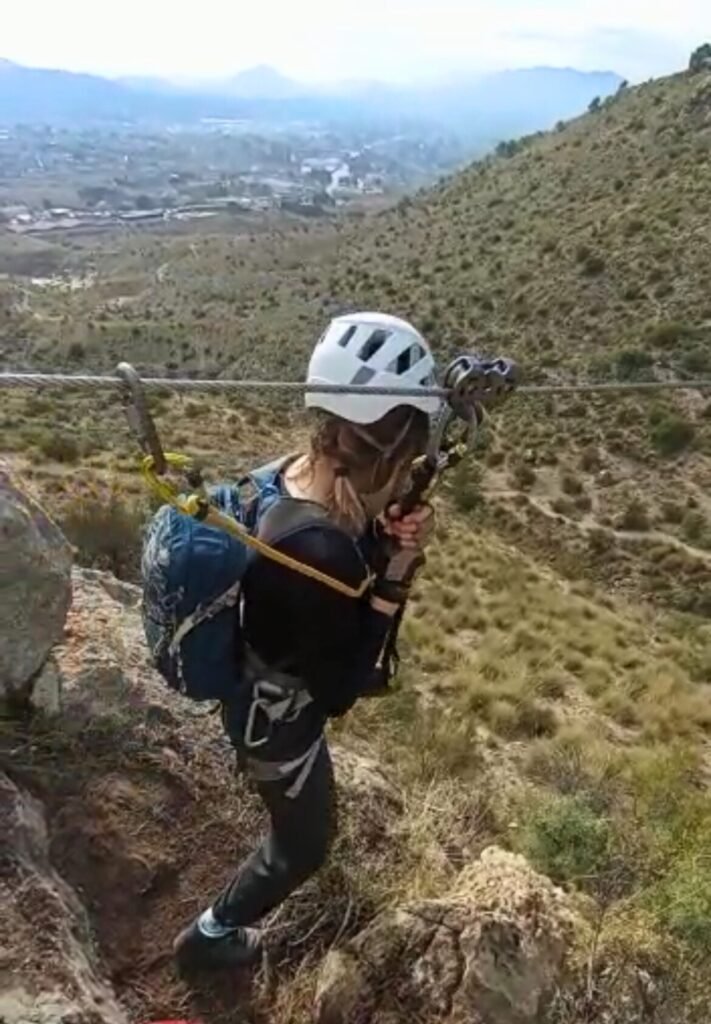 vías ferratas, escalada, senderismo, cuenca, que hacer en cuenca, turismo activo, Vía ferrata El Bolón