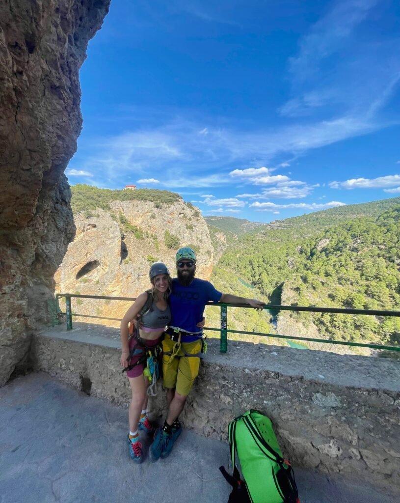 vías ferratas, escalada, senderismo, cuenca, que hacer en cuenca, turismo activo, vía ferrata el ventano del diablo